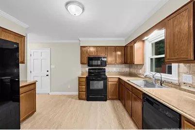 7721 Scottsdale Drive, Fayetteville, NC 28314 - Photo 18