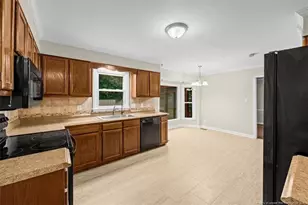 7721 Scottsdale Dr, Fayetteville, NC 28314 - Photo 16