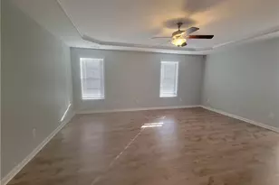 2905 Piney Mountain Dr, Hope Mills, NC 28348 - Photo 2