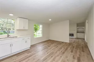 5524 Gilcrest Sands Dr, Hope Mills, NC 28348 - Photo 8
