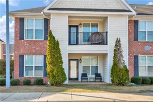 1922 Harcourt Cir, Fayetteville, NC 28304 - Photo 2