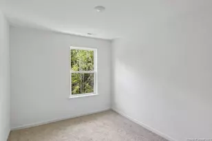 246 Maddox Dr, Aberdeen, NC 28315 - Photo 12