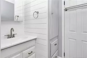 1015 E 10th St, Lumberton, NC 28358 - Photo 26