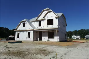 4738 Scenic Pines Dr, Hope Mills, NC 28348 - Photo 2