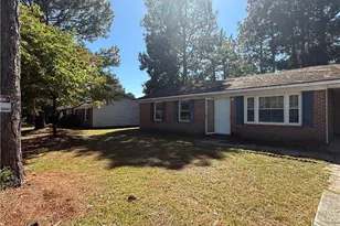 6221 Bretton Woods Dr, Hope Mills, NC 28348 - Photo 2