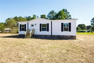 20 Style Dr, Parkton, NC 28371 - Photo 2
