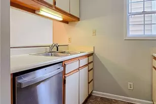 2705 Preston Woods Ln, Fayetteville, NC 28304 - Photo 22
