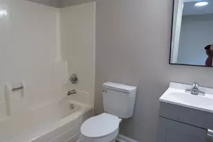 210-24 Colonial Dr, Fayetteville, NC 28301 - Photo 4