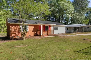 878 Carolina Church Rd, Saint Pauls, NC 28384 - Photo 2