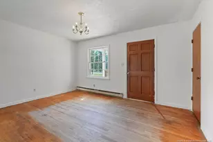 878 Carolina Church Rd, Saint Pauls, NC 28384 - Photo 4