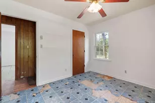 878 Carolina Church Rd, Saint Pauls, NC 28384 - Photo 12