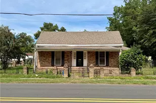 603 74 Hwy, Maxton, NC 28364 - Photo 2