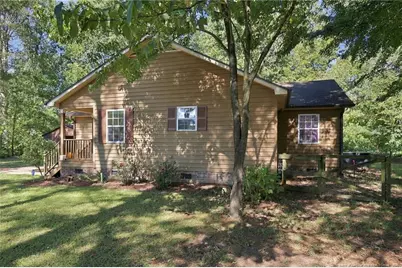 5885 Saint Patricks Drive, Fayetteville, NC 28306 - Photo 4