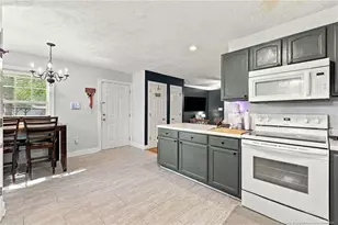 5885 St Patricks Dr, Fayetteville, NC 28306 - Photo 12