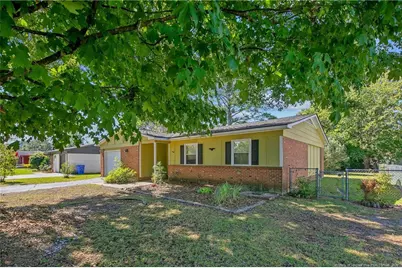 2226 Kingsberry Lane, Fayetteville, NC 28304 - Photo 2