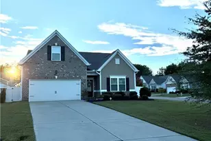 1433 Abercorn Ln, Sanford, NC 27330 - Photo 2