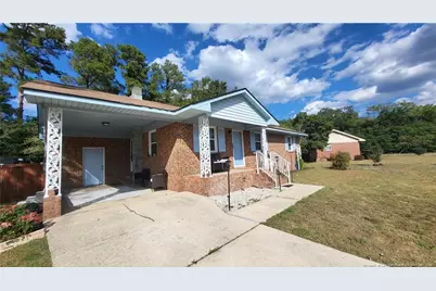 102 W McLeod Street, Maxton, NC 28364 - Photo 2