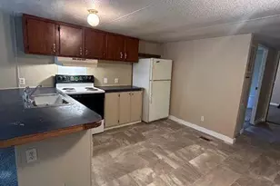 100 Buckshot Dr, Lumberton, NC 28358 - Photo 4