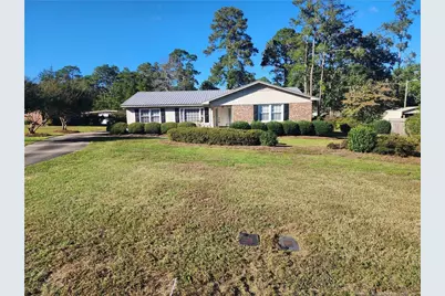 821 E Donaldson Avenue, Raeford, NC 28376 - Photo 1