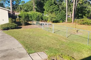 821 E Donaldson Ave, Raeford, NC 28376 - Photo 2