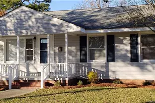 1011 E 10th St, Lumberton, NC 28358 - Photo 1