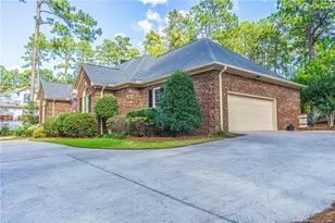 27 Plantation Dr, Southern Pines, NC 28387 - Photo 2