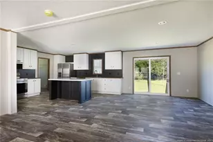 5109 Babaris Ct, Hope Mills, NC 28348 - Photo 4