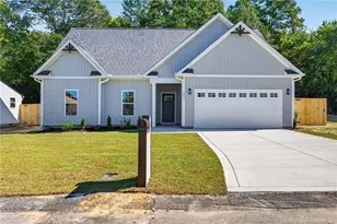 5671 Wiggins Dr, Fayetteville, NC 28306 - Photo 1