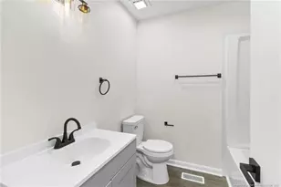 7556 Decatur Dr, Fayetteville, NC 28303 - Photo 16