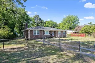 5205 Butternut Dr, Fayetteville, NC 28304 - Photo 2