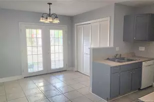 523 Crooked Creek Ct, Fayetteville, NC 28311 - Photo 4