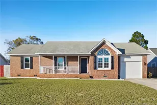 1060 Alexwood Dr, Hope Mills, NC 28348 - Photo 1