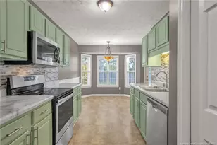 2567 Cameron Woods Ln, Fayetteville, NC 28306 - Photo 14