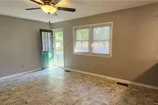 701 Freda Ct, Spring Lake, NC 28390 - Photo 18