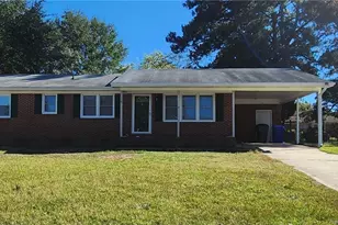 701 Freda Ct, Spring Lake, NC 28390 - Photo 4