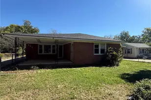 805 Hemlock Dr, Fayetteville, NC 28304 - Photo 1
