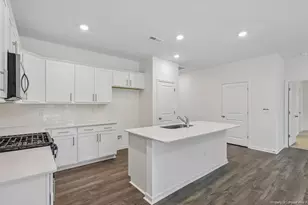 436 Conifer St, Sanford, NC 27332 - Photo 8