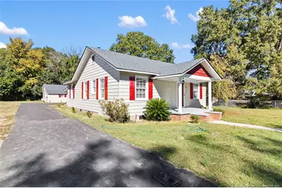 24 S Green Street, Parkton, NC 28371 - Photo 2