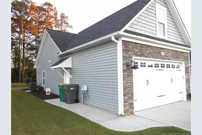 202 Oak Pointe Circle, Lumberton, NC 28358 - Photo 2