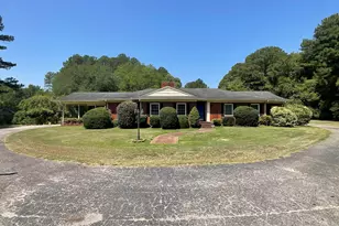 1206 E Cumberland St, Dunn, NC 28334 - Photo 1