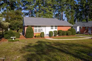 462 McRae Dr, Fayetteville, NC 28305 - Photo 1