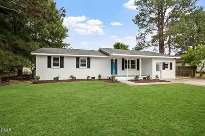 601 West Street, Selma, NC 27576 - Photo 1