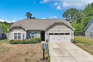 607 Roanoke Dr, Raeford, NC 28376 - Photo 1