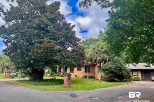 531 W Laurel Ave, Foley, AL 36535 - Photo 12