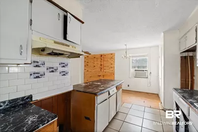 313 W 4th Avenue, Foley, AL 36535 - Photo 6