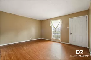 313 W 4th Ave, Foley, AL 36535 - Photo 2