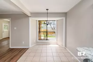 5805 Holly Hill Ct, Mobile, AL 36609 - Photo 8
