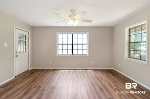5805 Holly Hill Ct, Mobile, AL 36609 - Photo 10