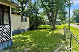 24715 Olive St, Elberta, AL 36530 - Photo 2