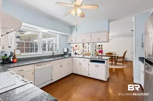324 Hadrian St, Mobile, AL 36606 - Photo 12
